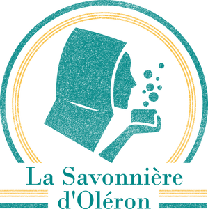 Fabrication artisanal de savon surgras bio et naturel saponifié à froid sur l'Ile d'Oléron en Charente-Maritime