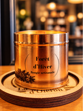 Charger l'image dans la galerie, Bougie Parfumée Sapin &amp; Pin – Forêt d'Hiver | Lumière d'Oléron – 100 gr ou 195 gr
